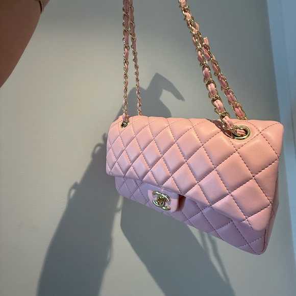 CHANEL Pink Quilted Shoulder Bag with Chain Strap - Picture 1 of 2